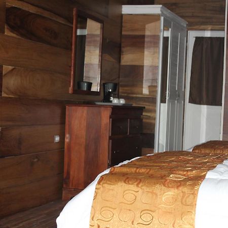 Hotel Bosque Verde Lodge モンテベルデ 部屋 写真