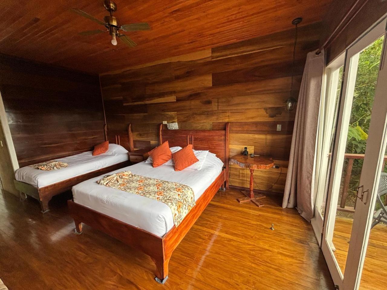 Hotel Bosque Verde Lodge モンテベルデ エクステリア 写真