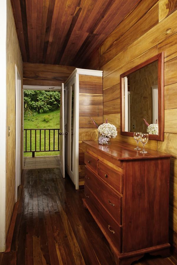 Hotel Bosque Verde Lodge モンテベルデ 部屋 写真