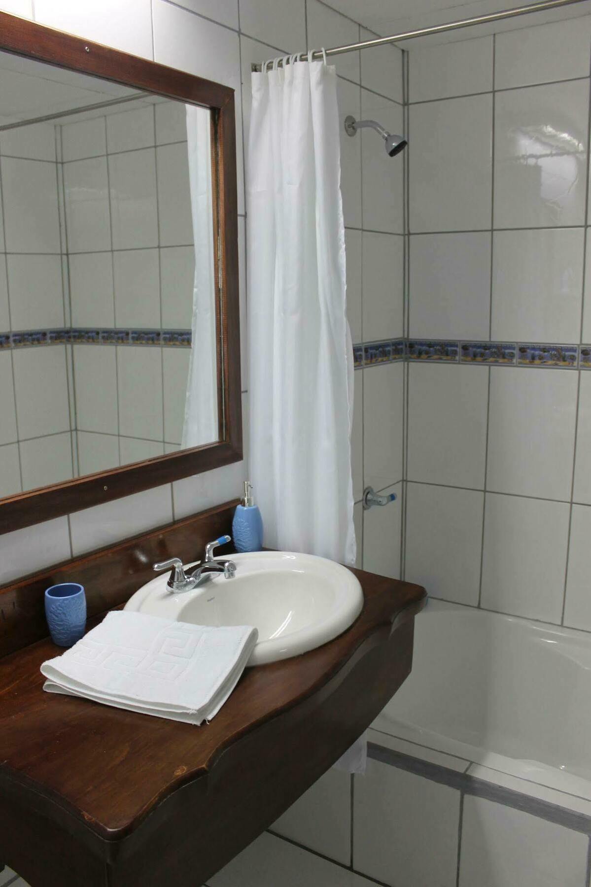 Hotel Bosque Verde Lodge モンテベルデ エクステリア 写真